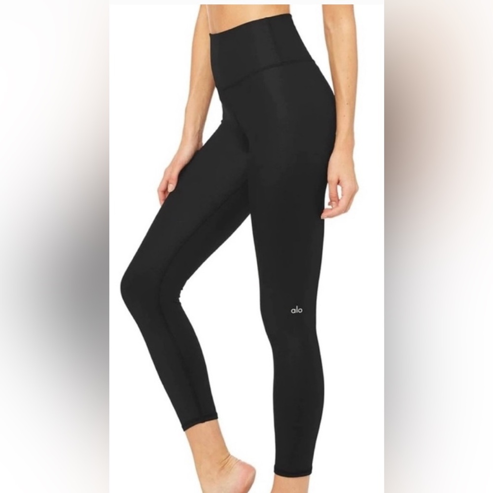 ALO‎ Airlift Cropped Black Leggings